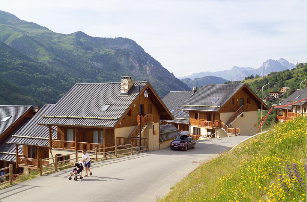 Residence Odalys Le Hameau Et Les Chalets De La Vallee D'Or Valloire Buitenkant foto